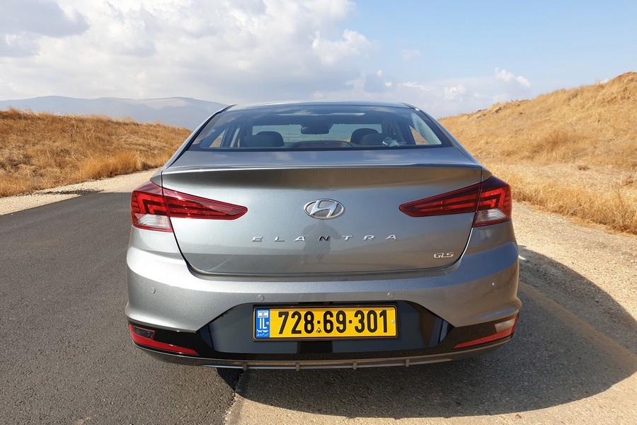 יונדאי אלנטרה 2019 (מתיחת פנים) במבחן דרכים 🏎️ בפורטל הרכב גיר